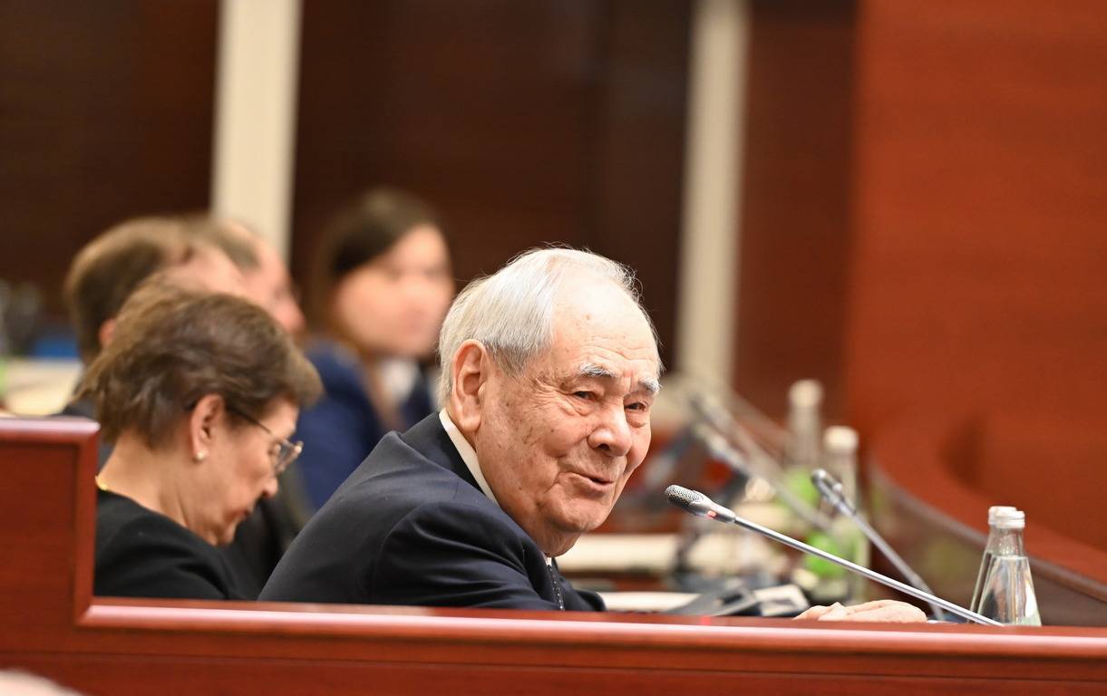 «В моей жизни наступает новый этап»: Фарид Мухаметшин избран Почетным Председателем Госсовета РТ