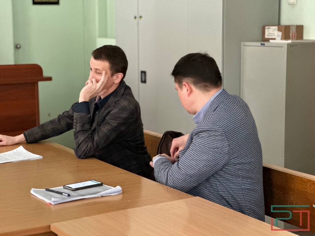 Сначала проверил, потом прикарманил: в Казани экс-ревизора МВД судят за аферу со списанными машинами