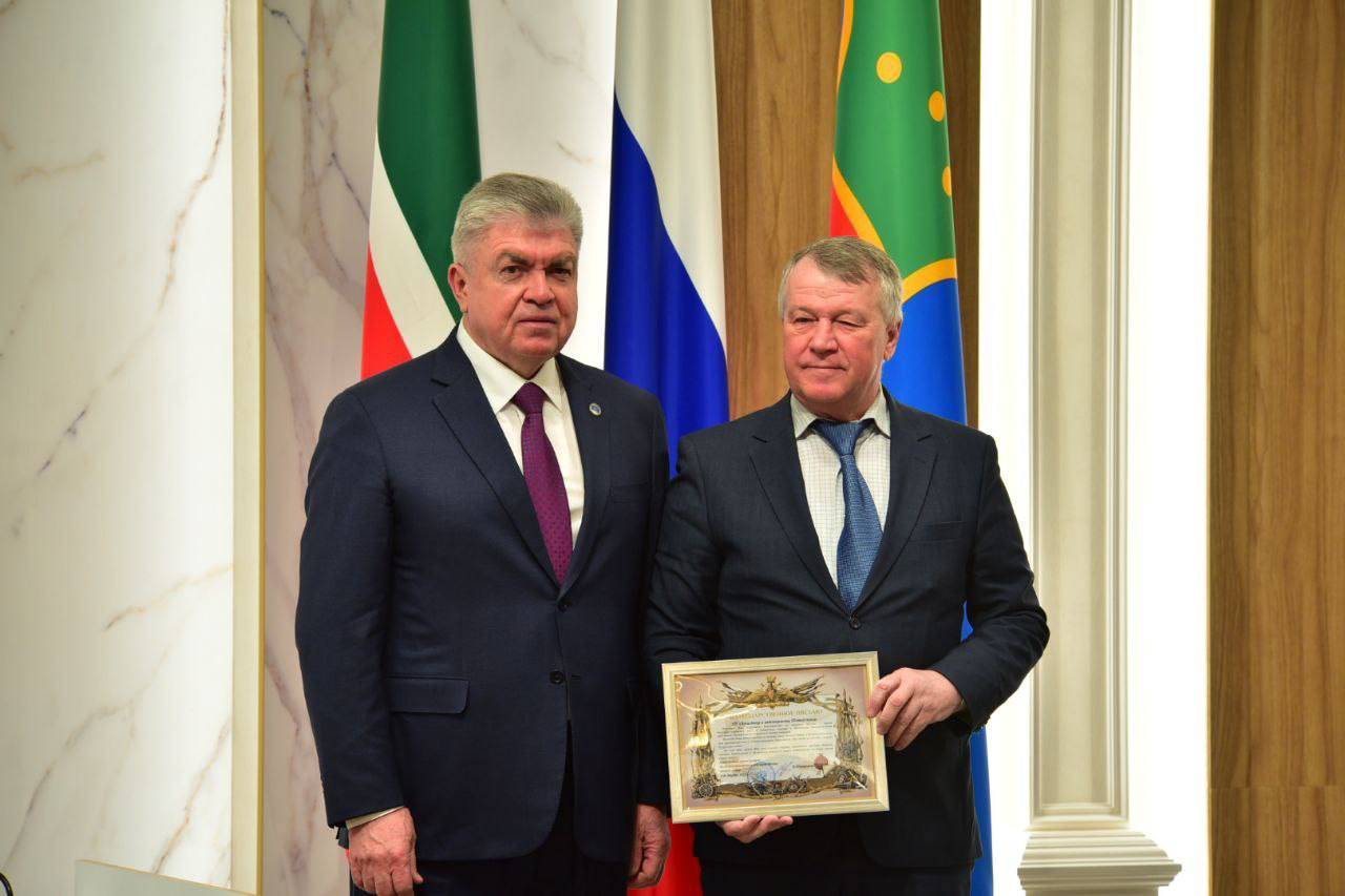 В Челнах наградили волонтеров, оказывающих помощь бойцам СВО