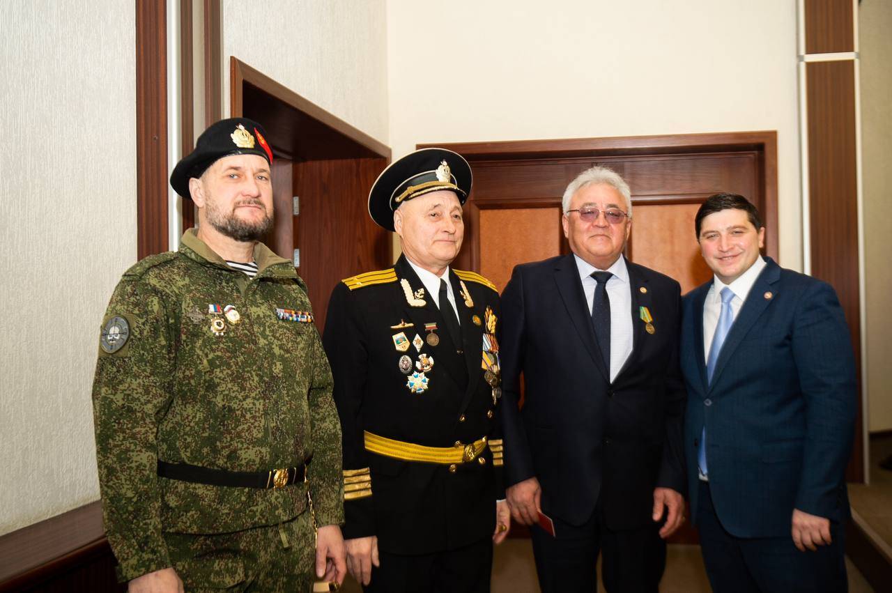 В Нижнекамске наградили волонтеров, помогающих бойцам СВО