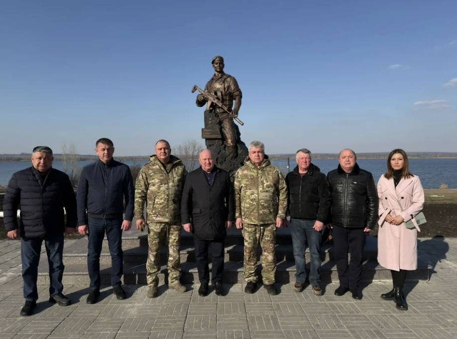 В Курской области почтили память Героя России из Челнов Сергея Чебнёва