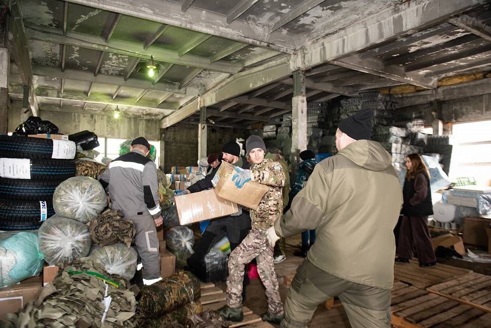 «Туда, где особенно важна поддержка»: нижнекамцы собрали 20 тонн грузов для бойцов СВО