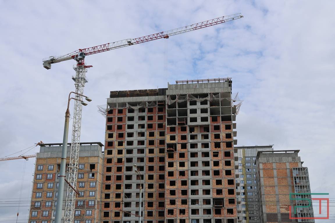 «Берут огромную ипотеку, а жить нормально не могут»: татарстанцы жалуются на качество новостроек