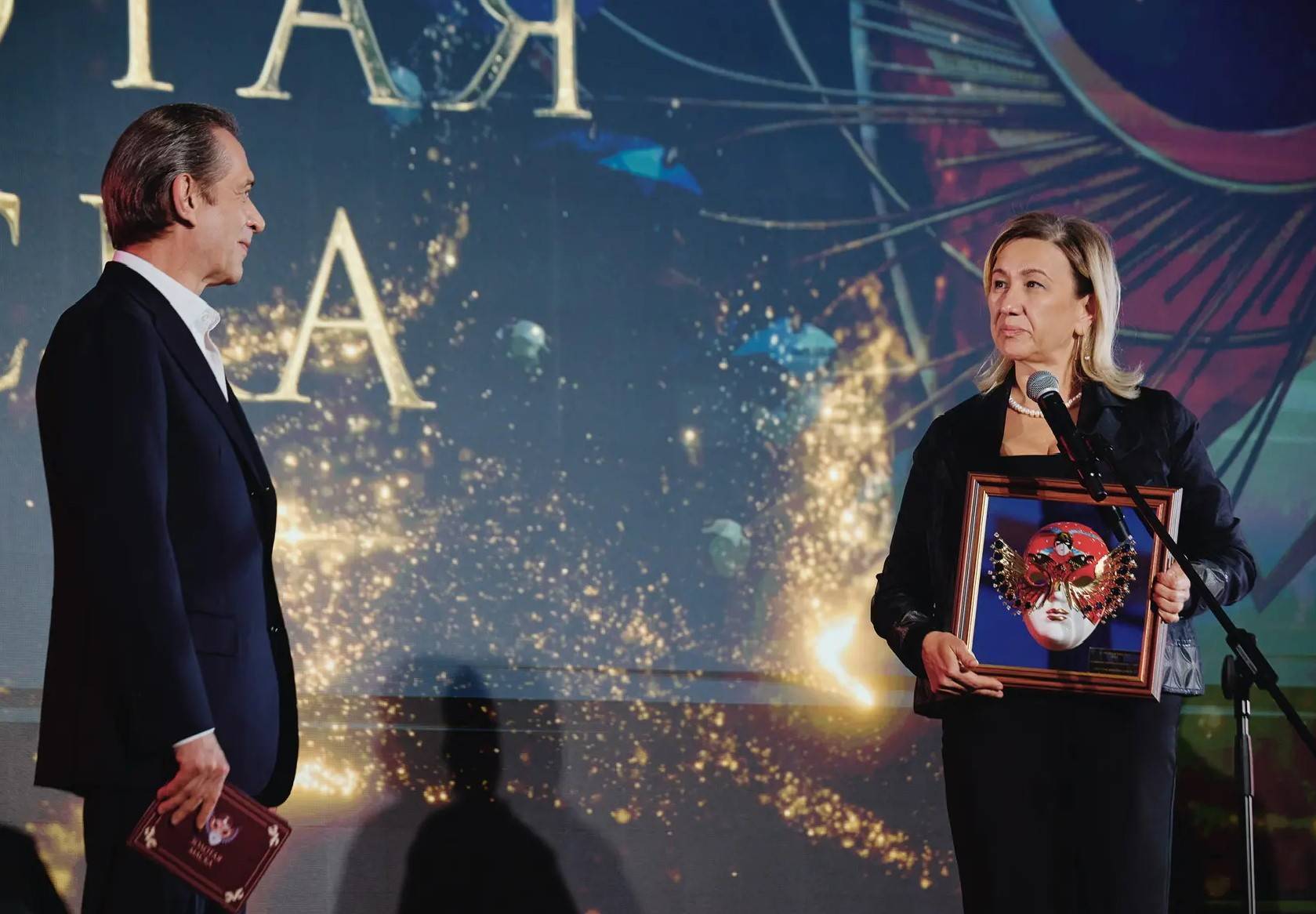 Рустам Минниханов удостоен специальной премии «Золотая маска» за поддержку театров