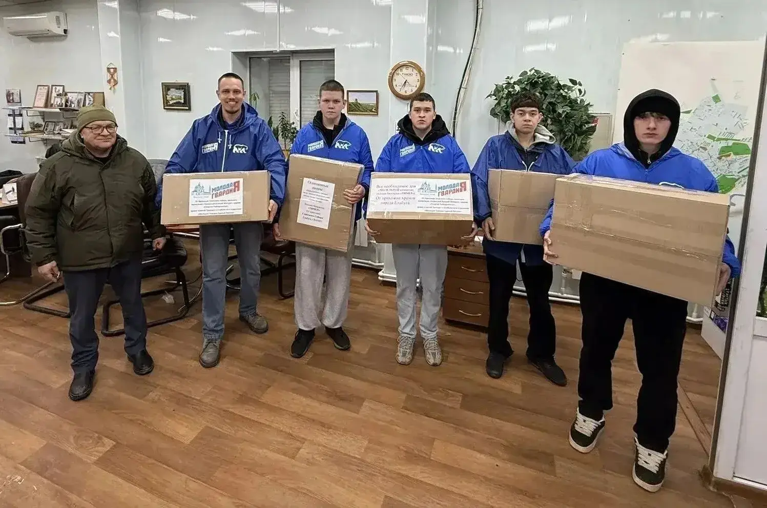 Верующие из Елабуги отправили бойцам СВО вещи для молельных комнат на передовой