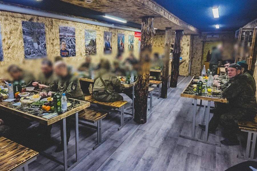 Хазраты из Татарстана проводят ифтары для бойцов СВО на передовой