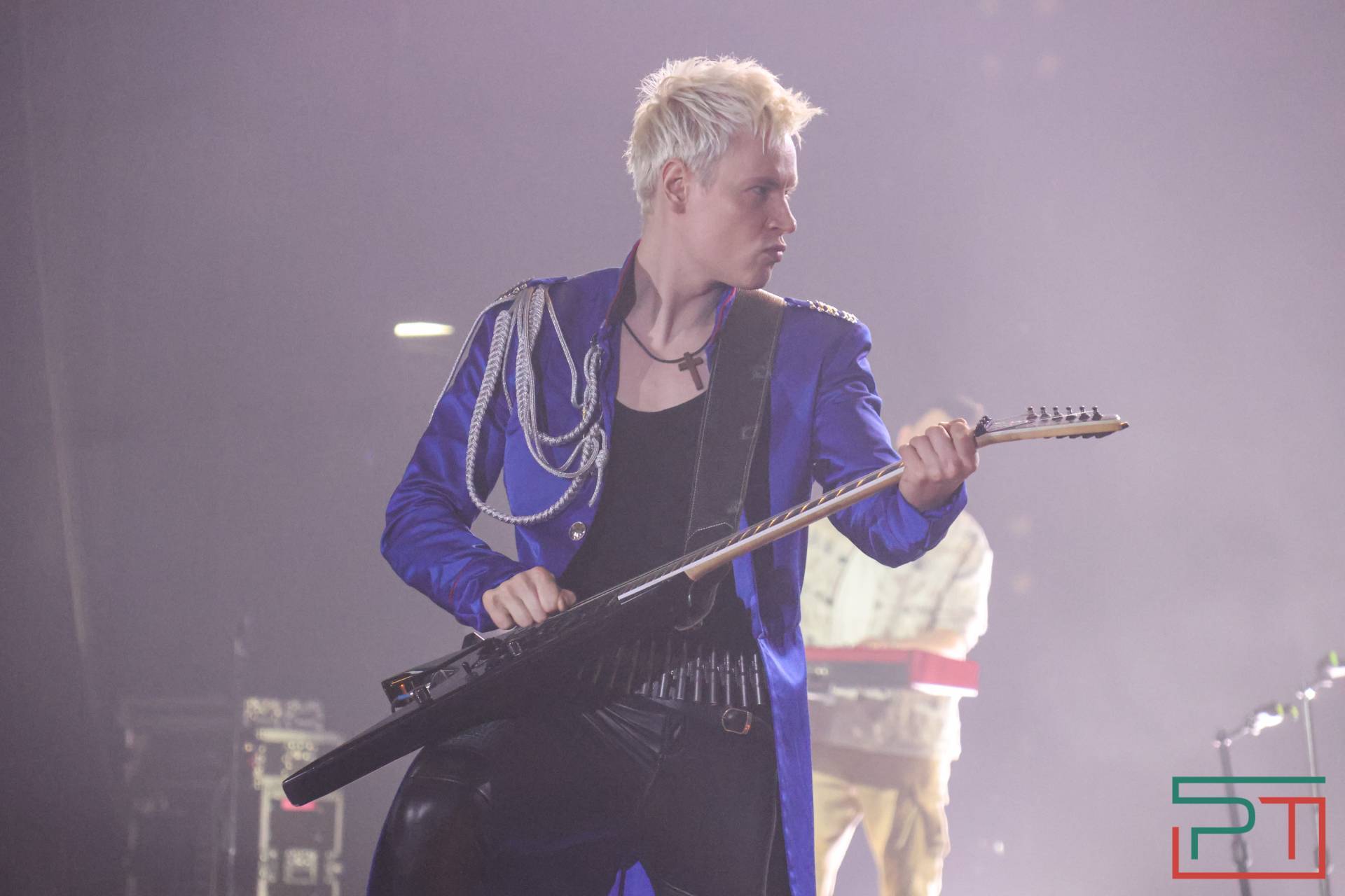 Певец SHAMAN выступил в Казани