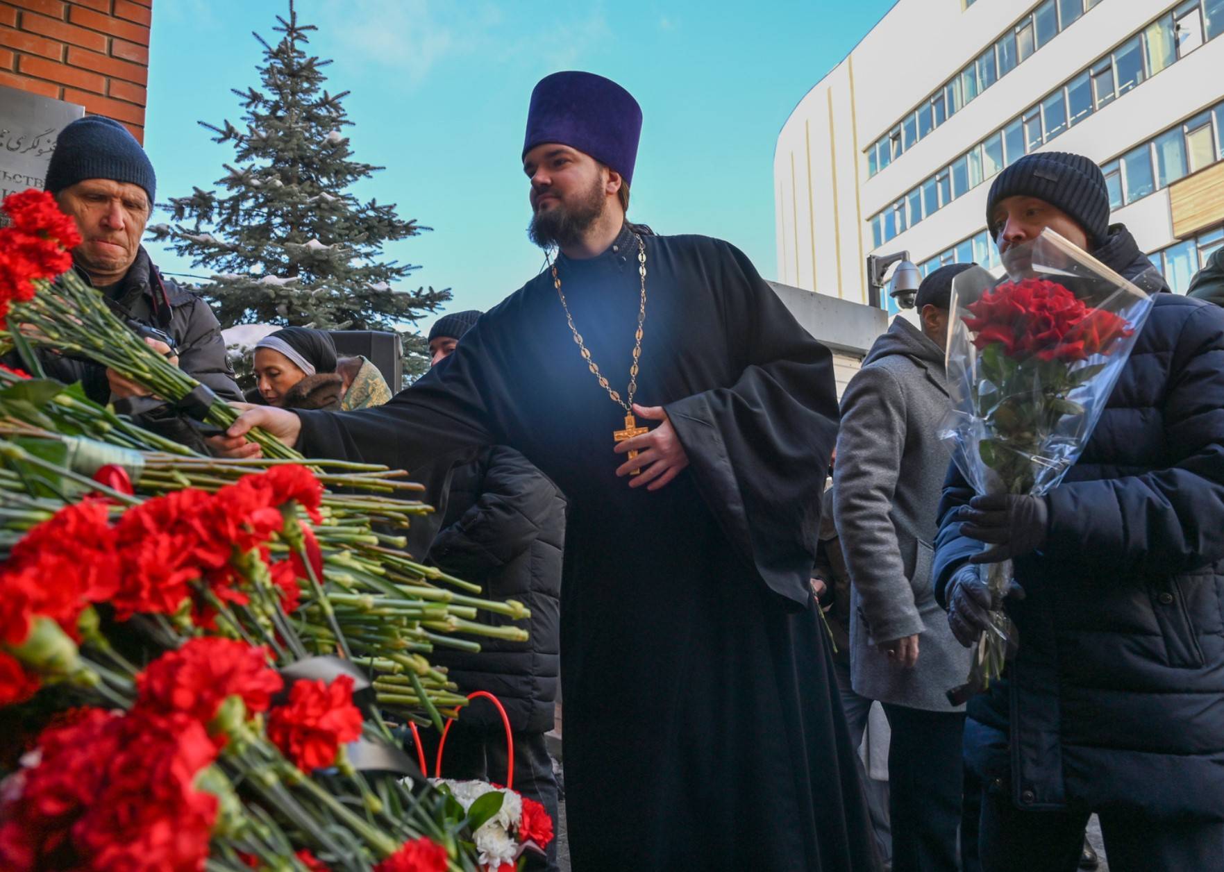 Депутаты Госсовета оставили запись в книге соболезнований Генконсульства Ирана в Казани