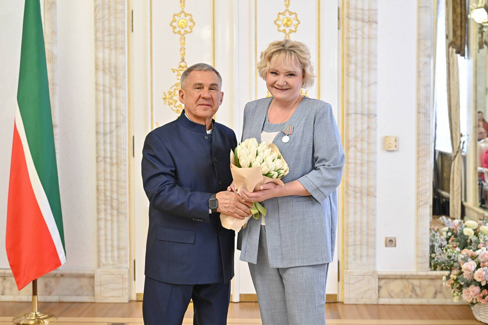 Накануне 8 Марта Минниханов вручил госнаграды выдающимся женщинам Татарстана