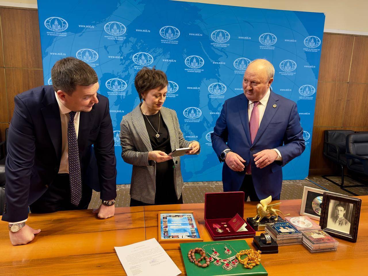 «Золотой лев», бусы и портрет отца: из Германии в Казань доставлены вещи Софии Губайдулиной