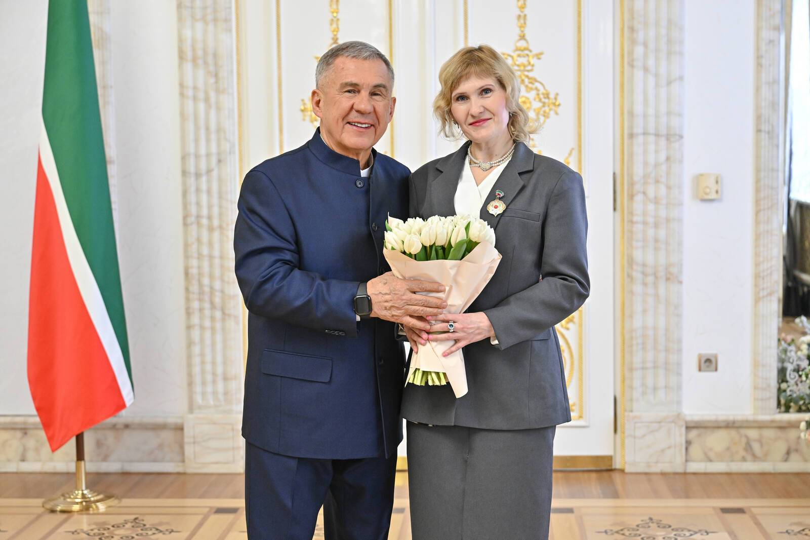 Накануне 8 Марта Минниханов вручил госнаграды выдающимся женщинам Татарстана