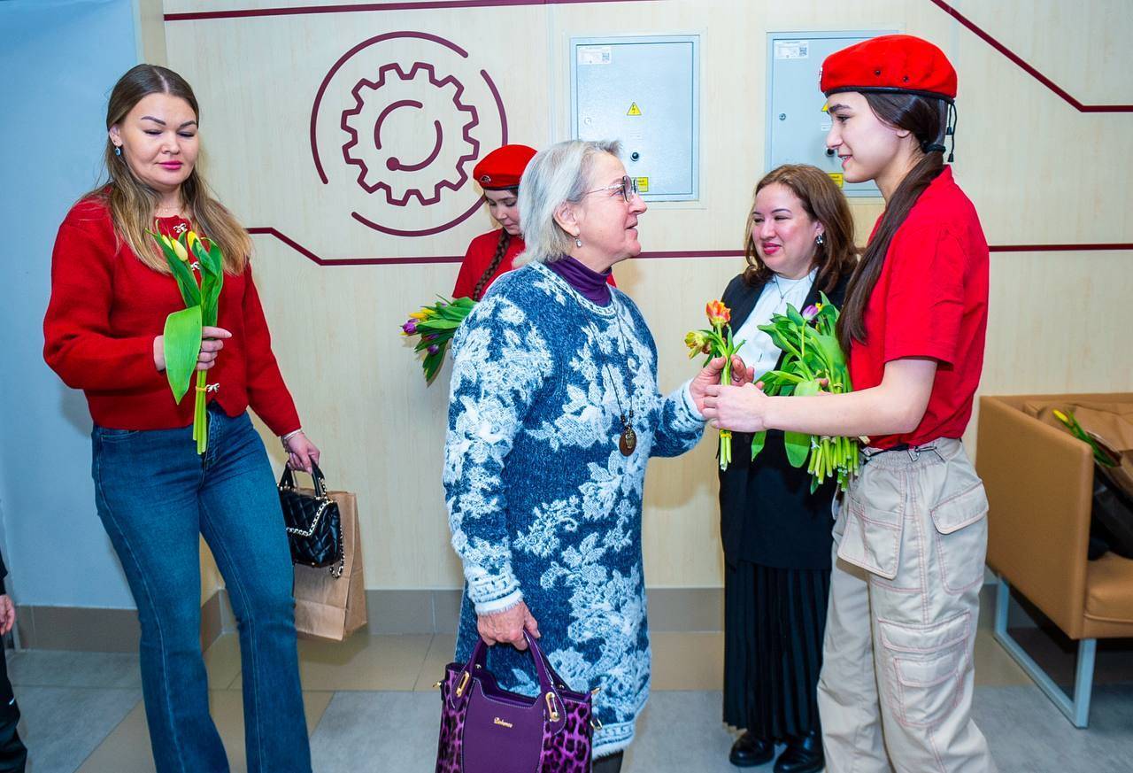 В Нижнекамске провели встречу и концерт для жен и матерей бойцов СВО