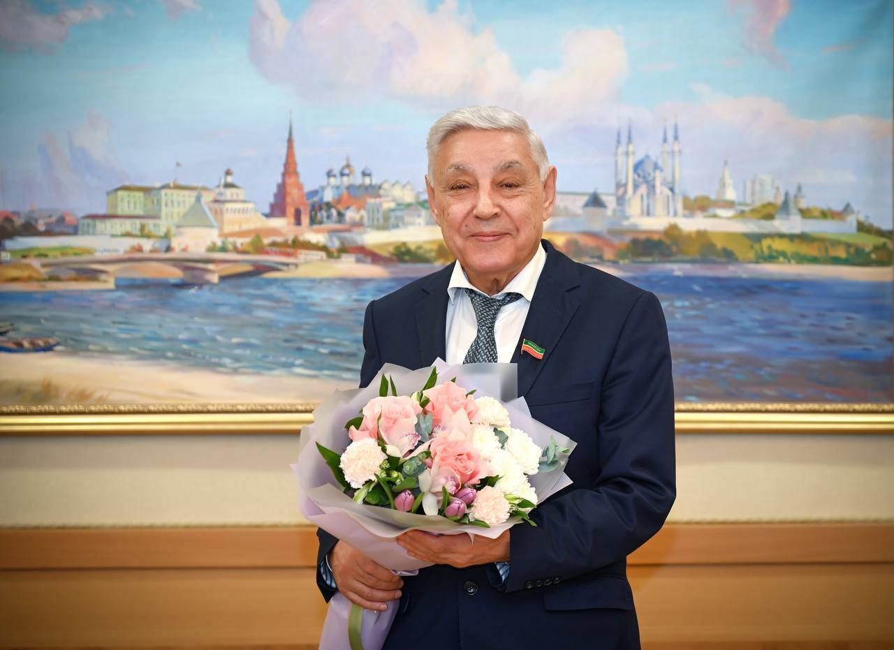 Особенный день, наполненный теплом: Фарид Мухаметшин поздравил с 8 Марта