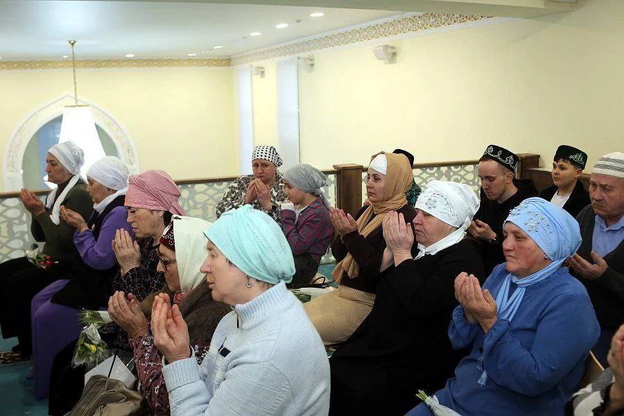 В мечети Пестрецов прошел ифтар для матерей и жен погибших бойцов СВО