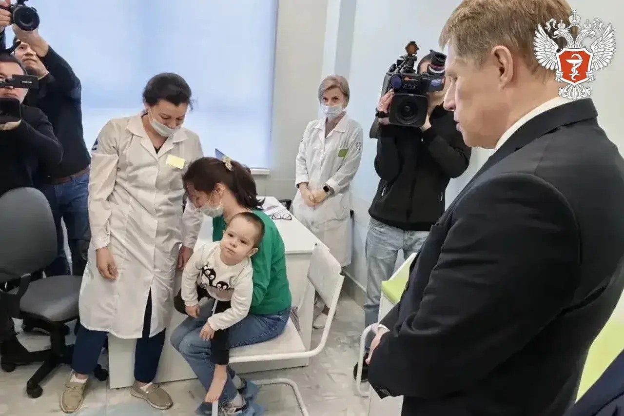 Мурашко оценил работу детской городской поликлиники №11 в Казани