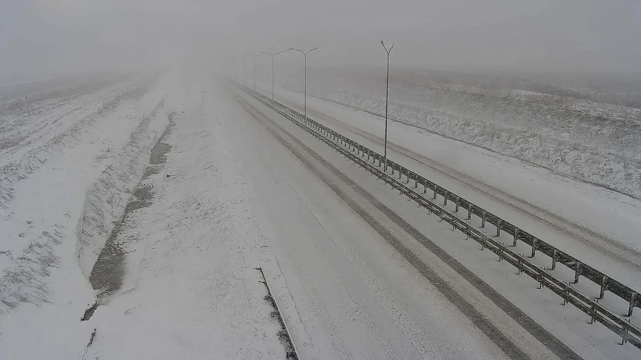 На трассе Алексеевское – Альметьевск из-за снега ограничили движение транспорта