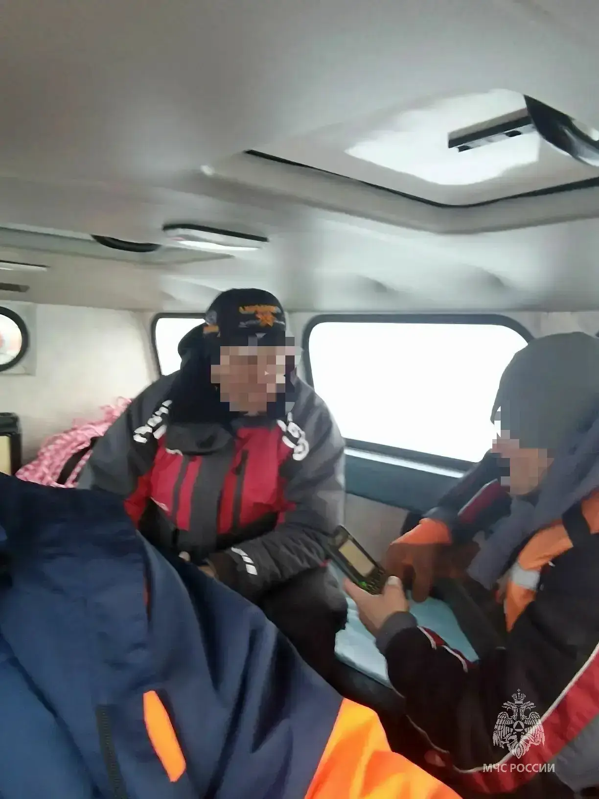 Двух братьев-рыбаков на заглохшей аэролодке спасли на Каме в Татарстане