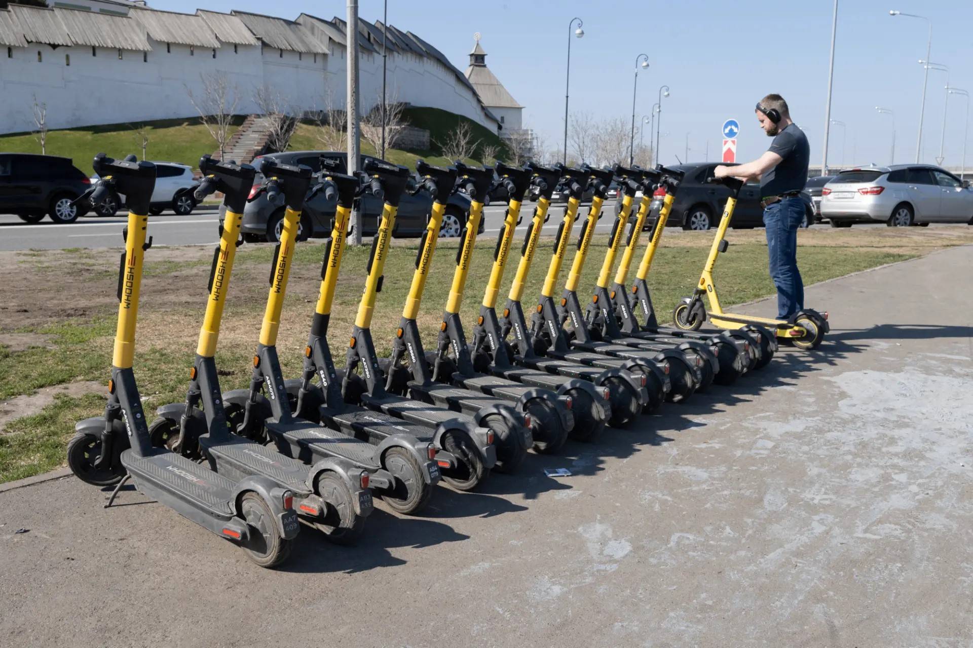 Сезон проката электросамокатов стартовал в Казани
