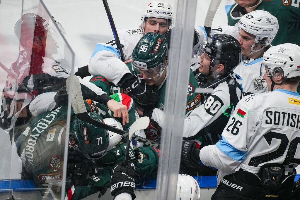 Две драки без овертайма: «Ак Барс» с боем вышел в полуфинал Кубка Гагарина