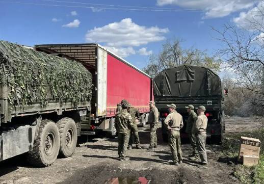 «Мы будем рядом»: из Лаишева в зону СВО доставили десятки тонн гуманитарного груза