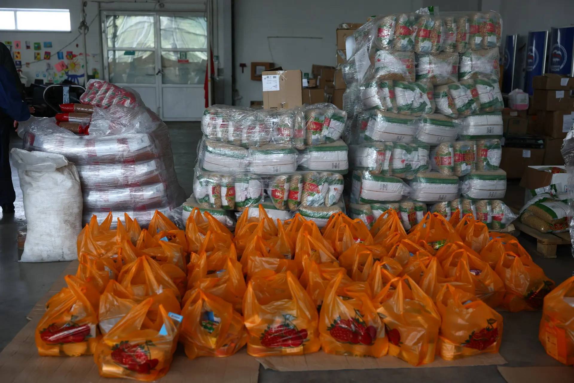 Татарстанские депутаты привезли более 1,5 т гуманитарной помощи в Лисичанск и Рубежное