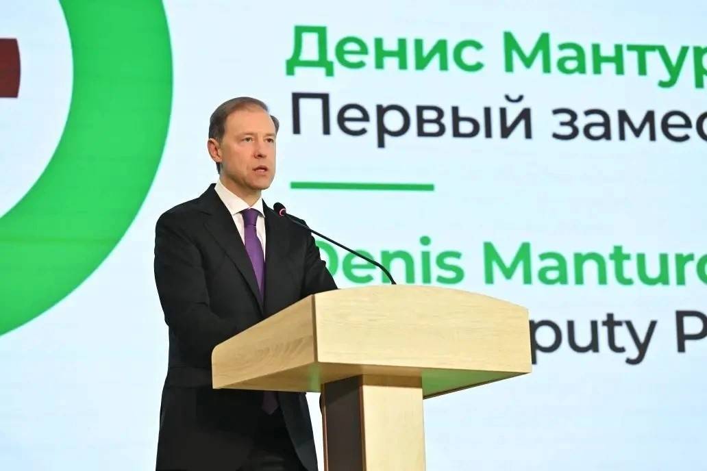 Минниханов в Узбекистане принял участие в главной пленарной сессии «Иннопрома»