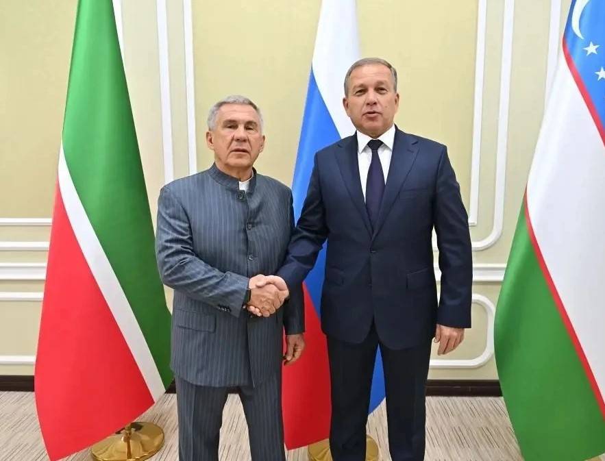 Раис Татарстана провел встречу с Хокимом Навоийской области