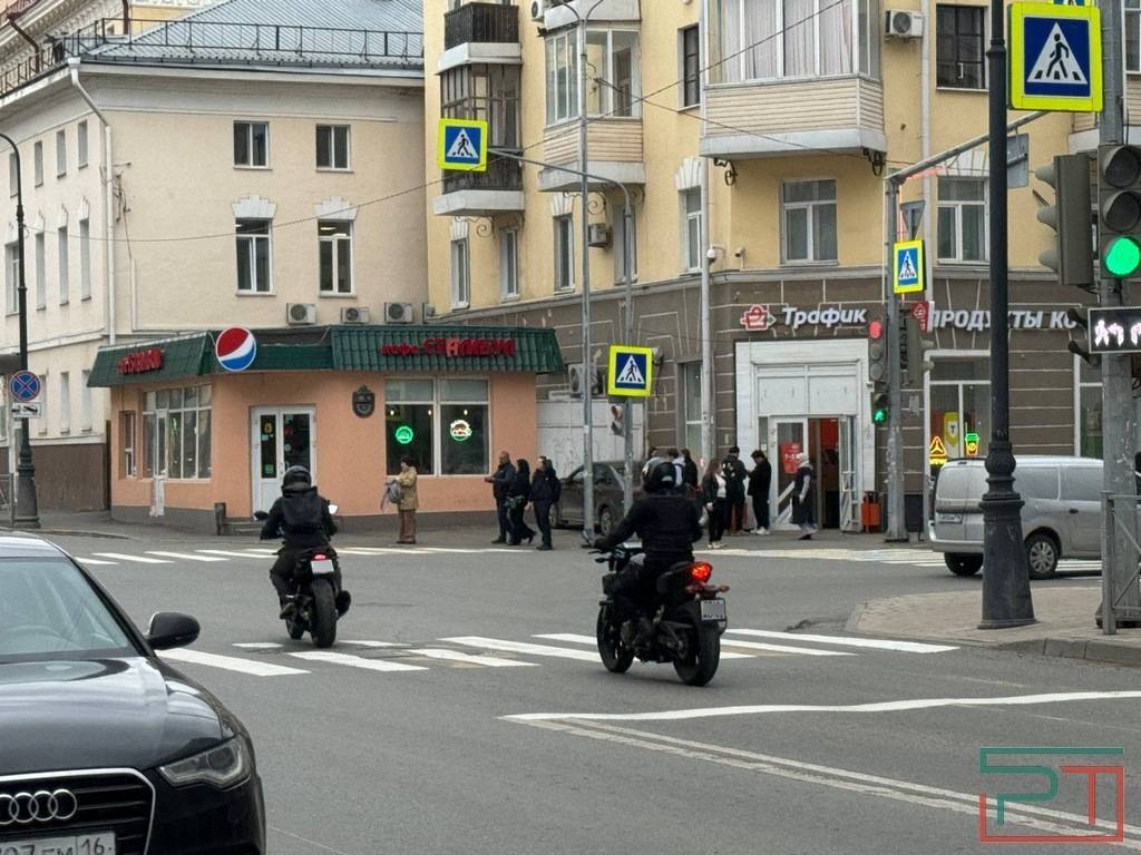 Газуют, ревут, спать не дают: жителей Казани кошмарят машины и мотоциклы без глушителей