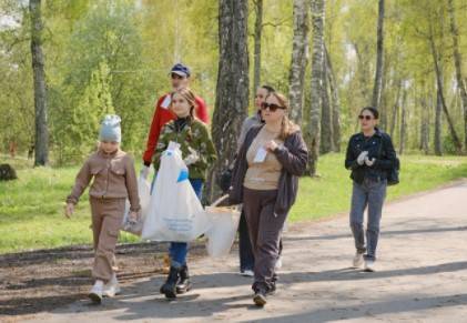 Более 100 тысяч татарстанцев приняли участие в уборке улиц