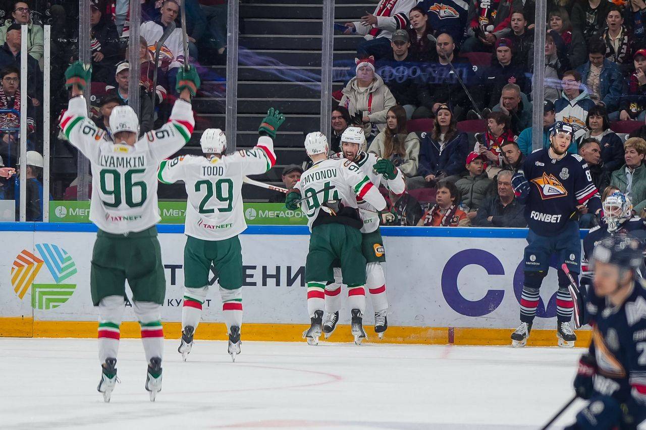 Перекрыли кислород: «Ак Барс» в первом матче полуфинала Кубка Гагарина смял «Металлург»