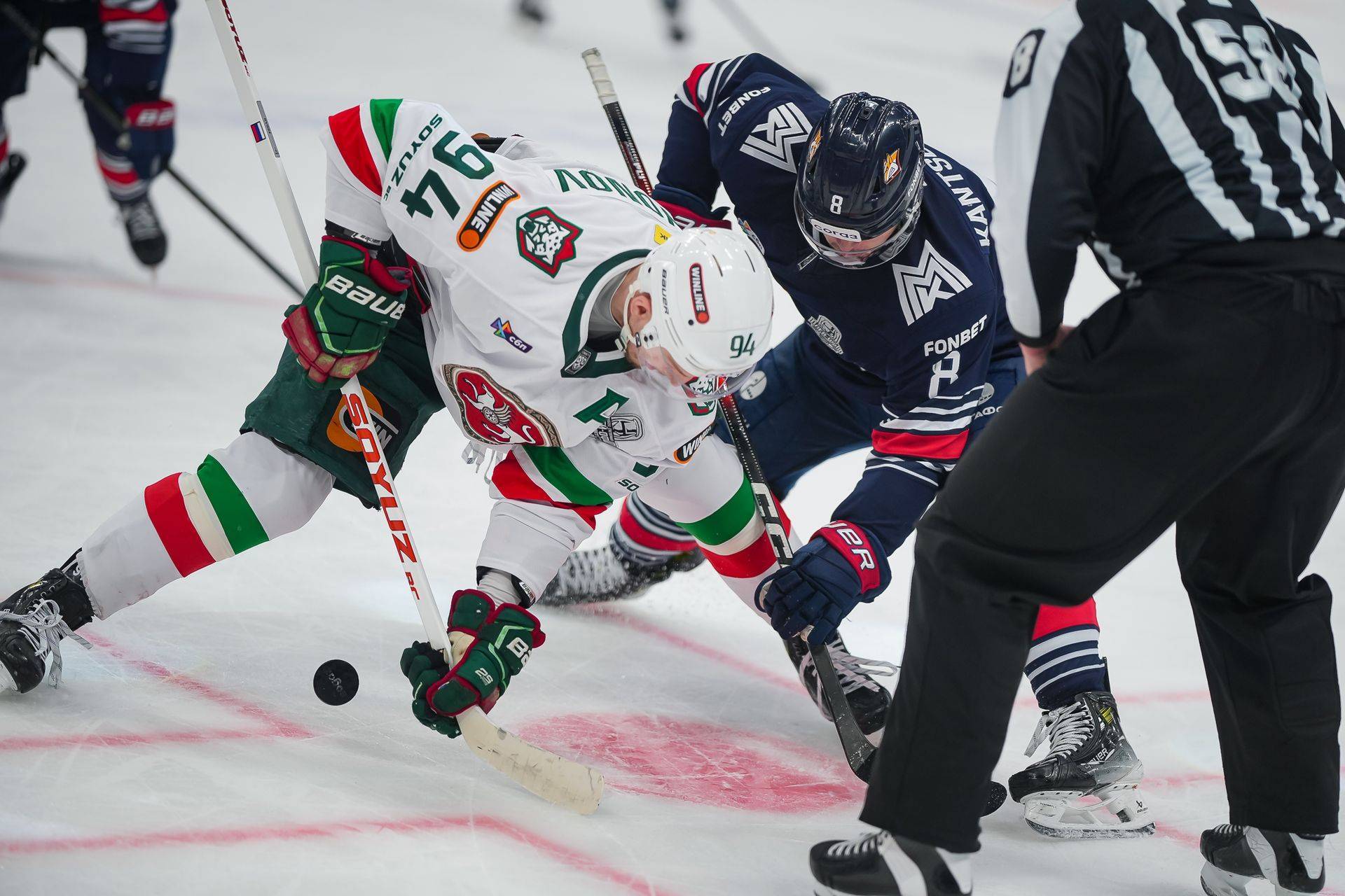 Перекрыли кислород: «Ак Барс» в первом матче полуфинала Кубка Гагарина смял «Металлург»