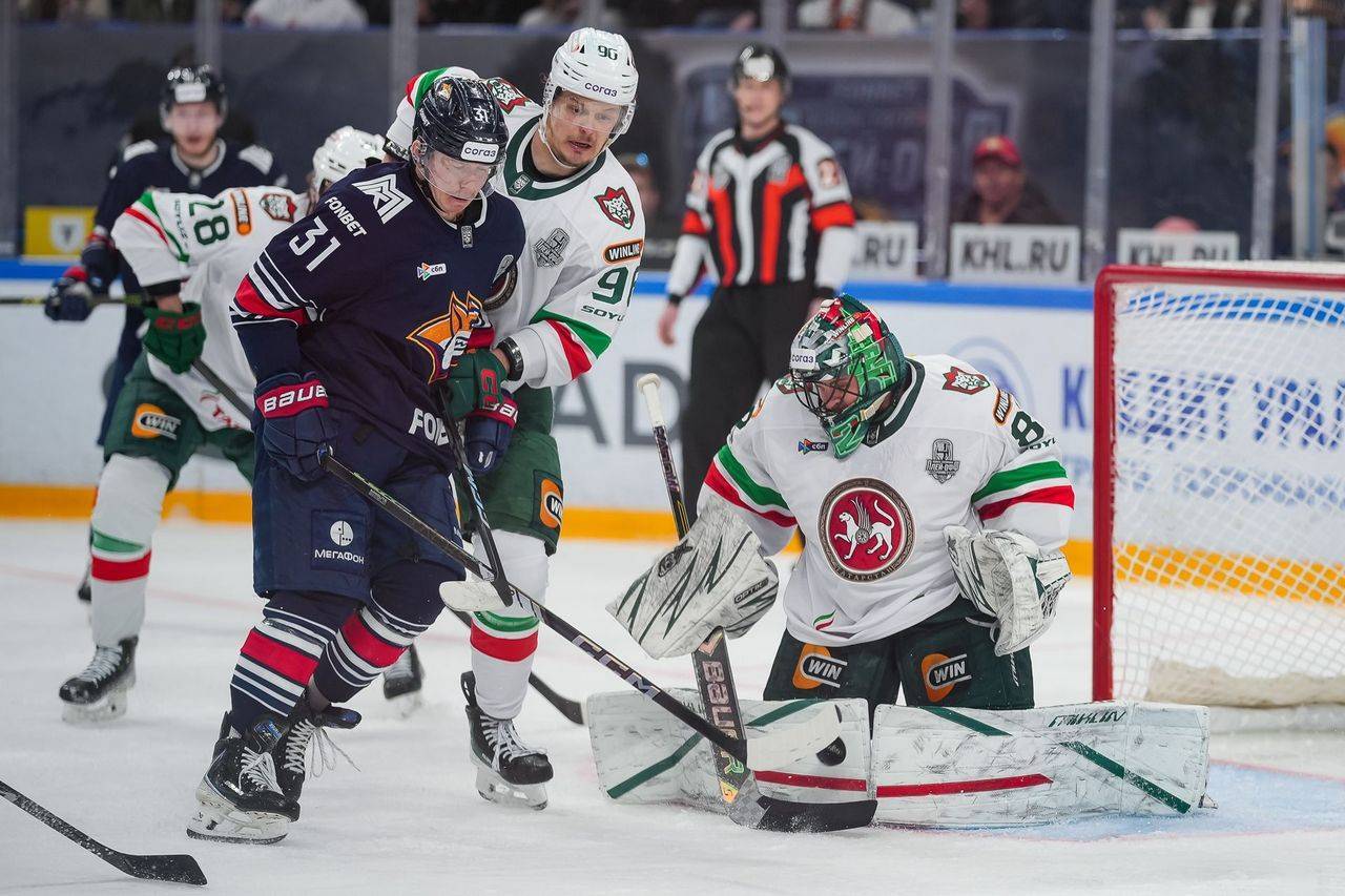 Перекрыли кислород: «Ак Барс» в первом матче полуфинала Кубка Гагарина смял «Металлург»