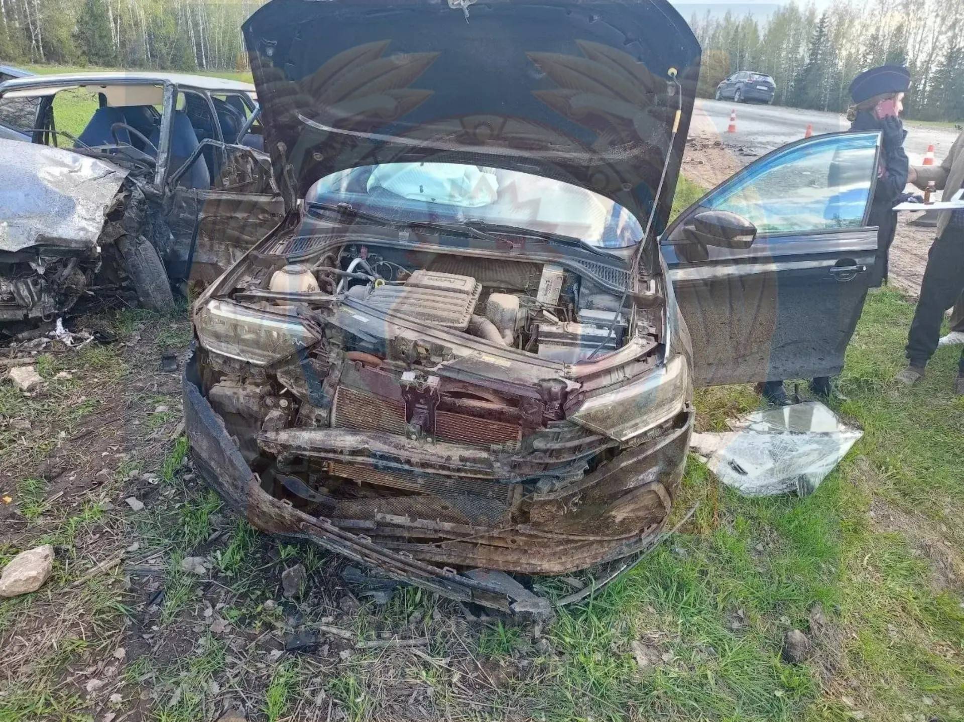 Водитель на Geely столкнулся с четырьмя машинами в Лениногорском районе – погиб человек