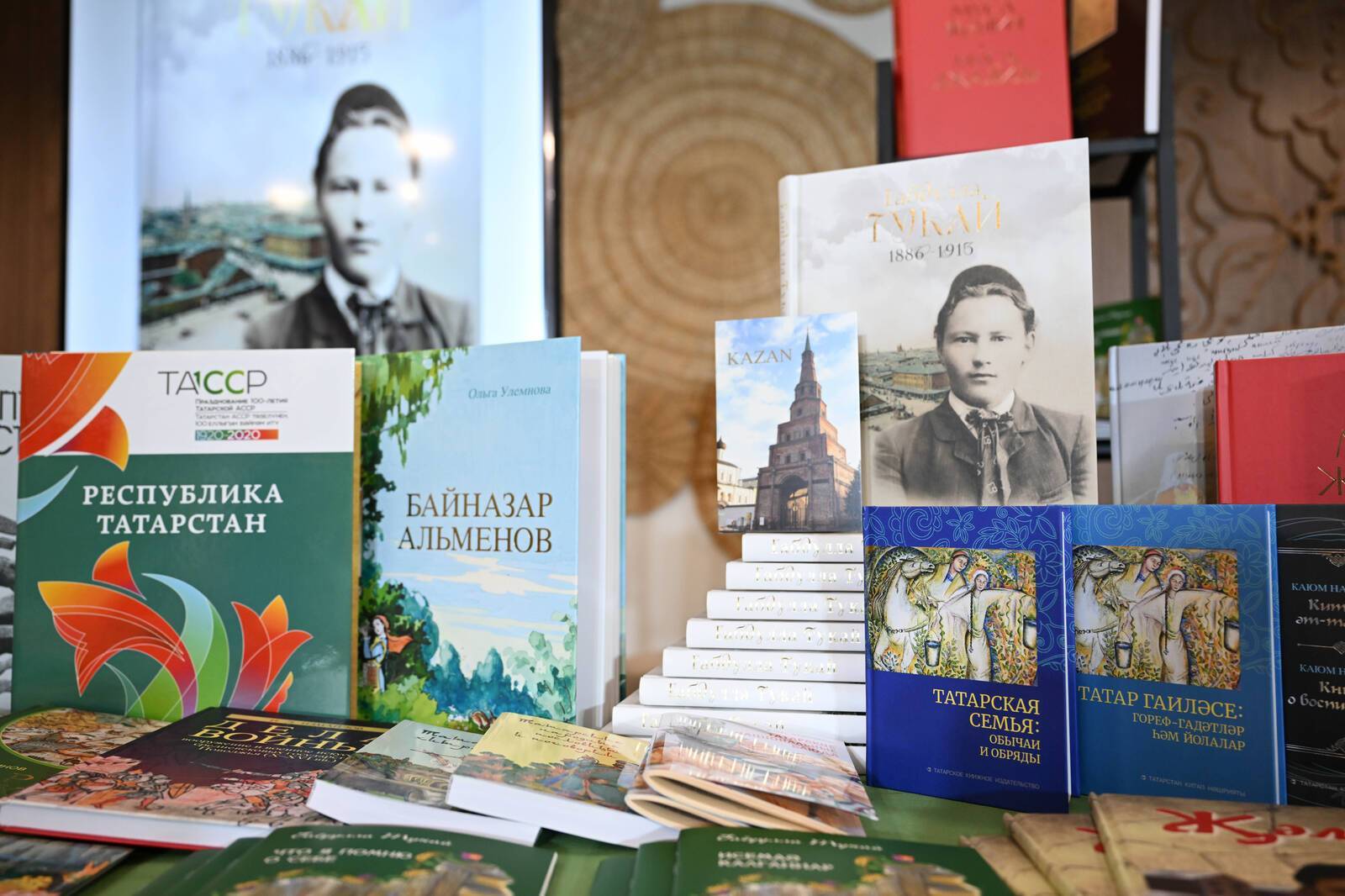 Минниханов посетил открывшийся Центр уникального мастерства в Казани