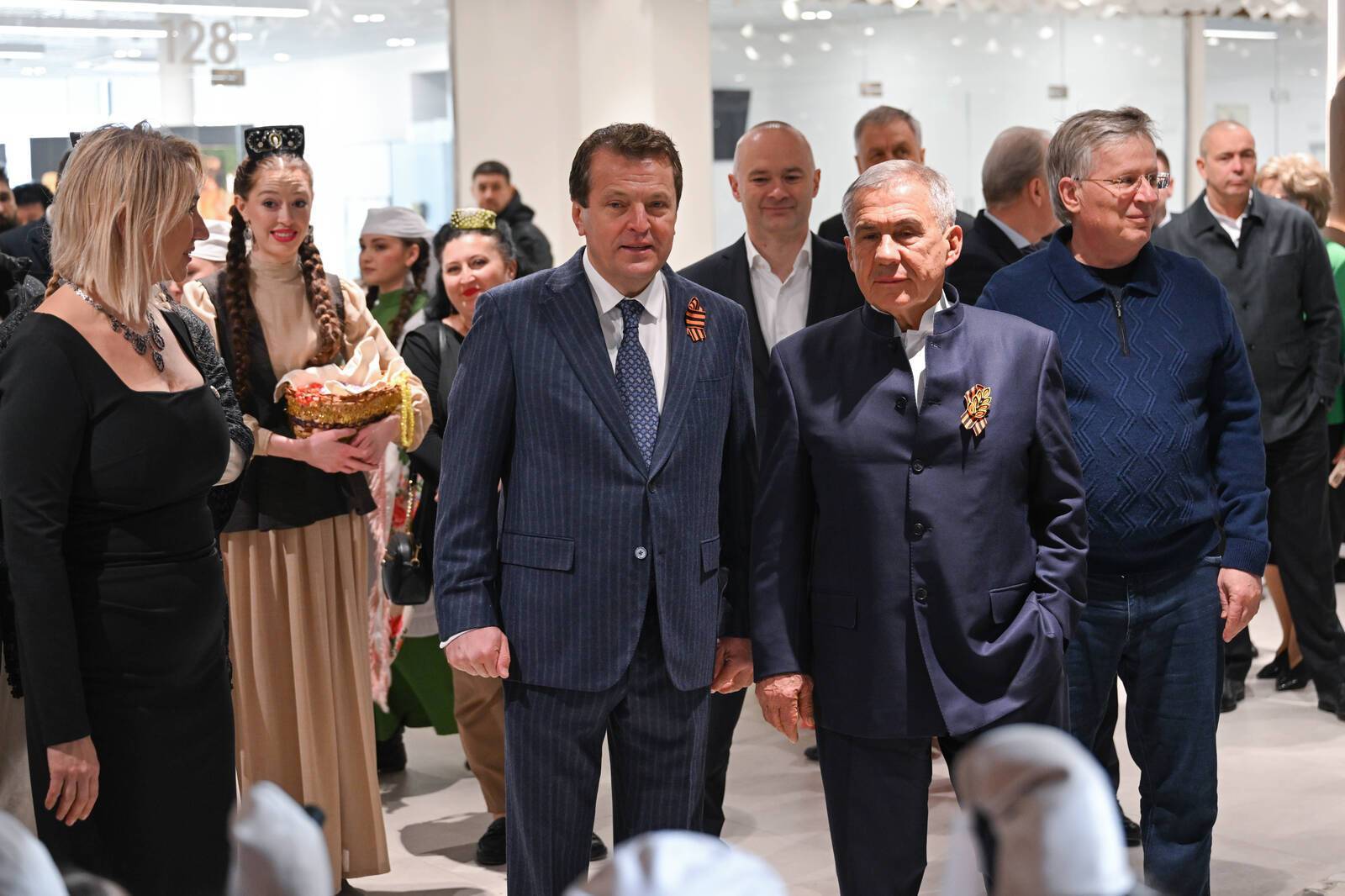 Минниханов посетил открывшийся Центр уникального мастерства в Казани