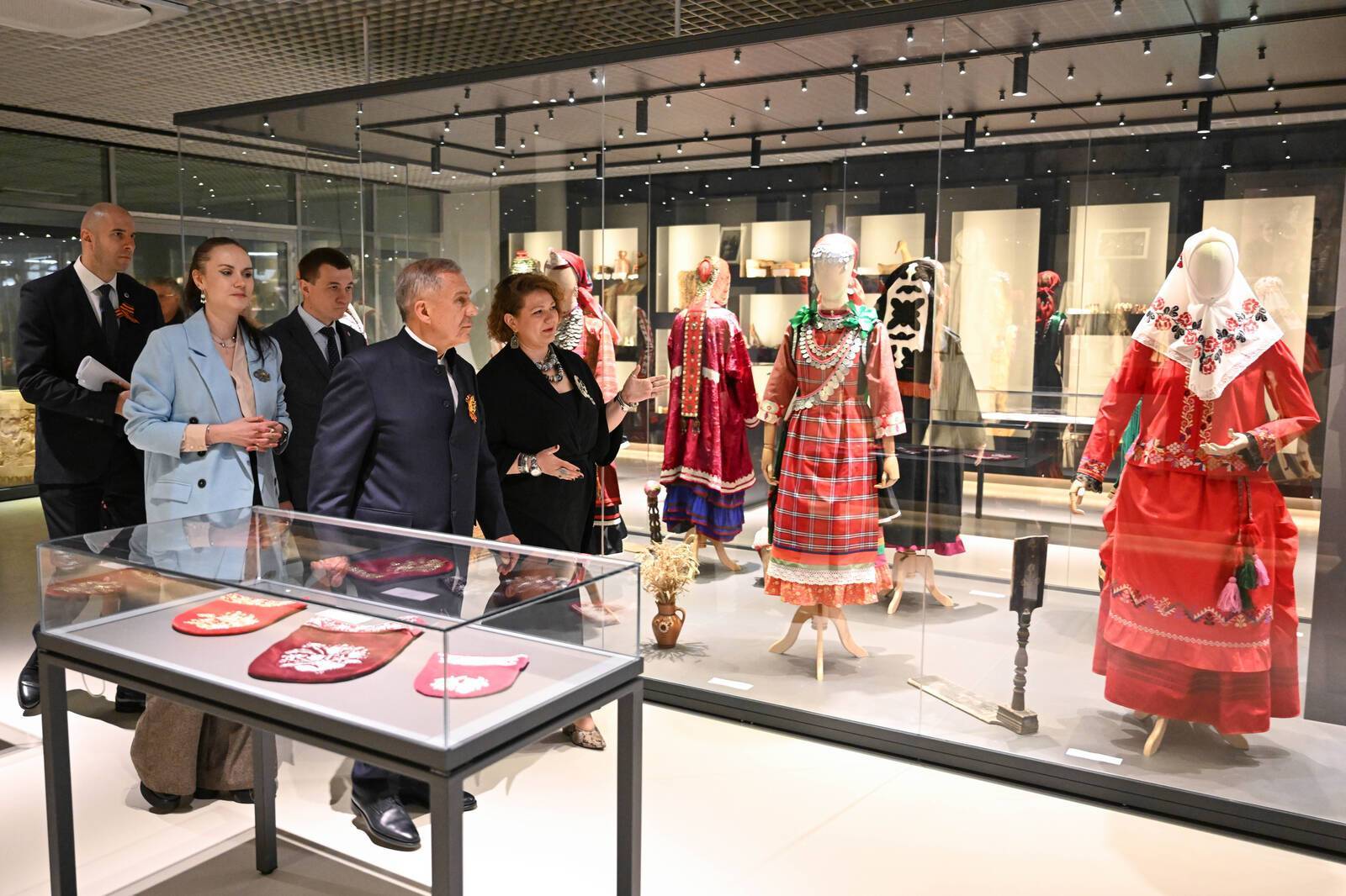 Минниханов посетил открывшийся Центр уникального мастерства в Казани