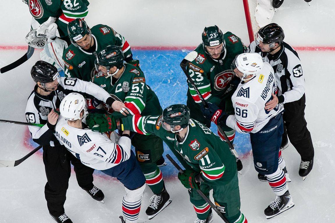 «Порадовали показательным хоккеем»: «Ак Барс» вырвался вперед в серии с «Металлургом»