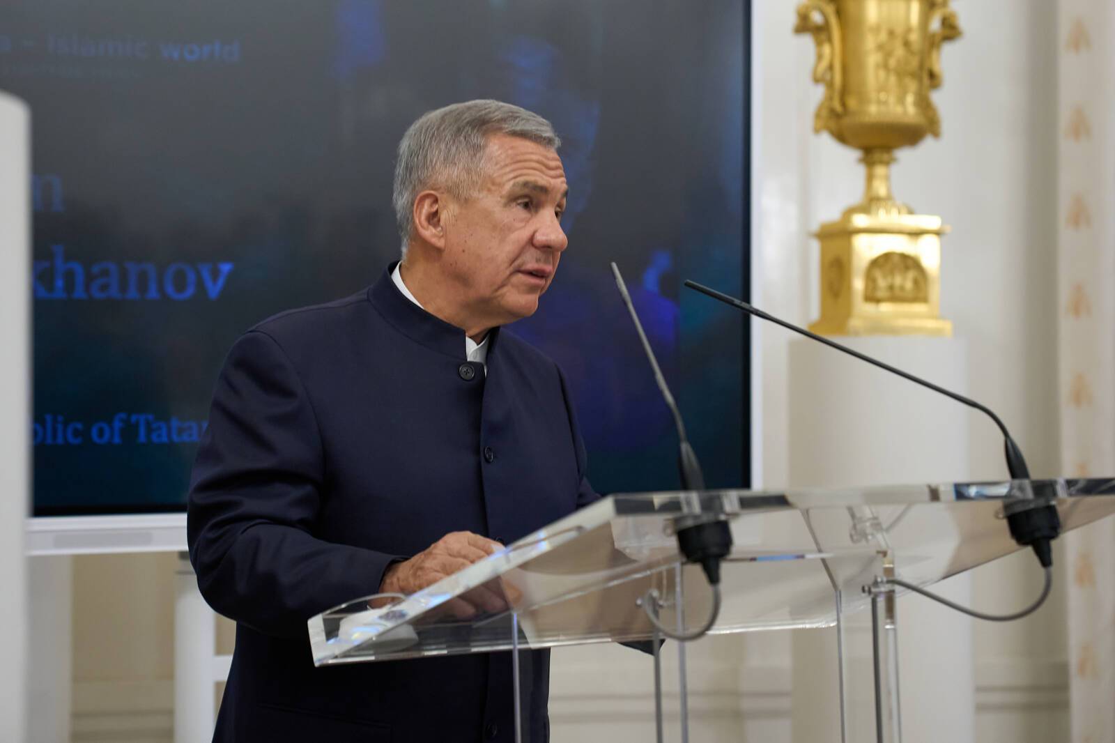 Минниханов пригласил делегации стран Организации исламского сотрудничества на «КазаньФорум»