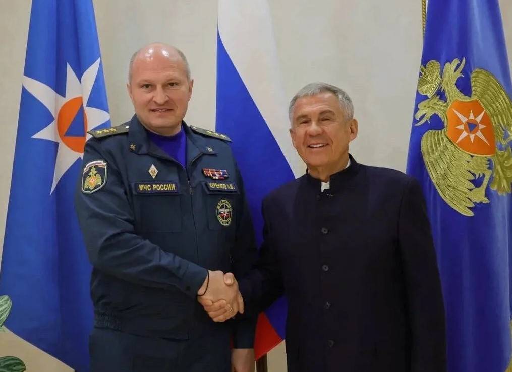 Раис Татарстана встретился в Москве с главой МЧС