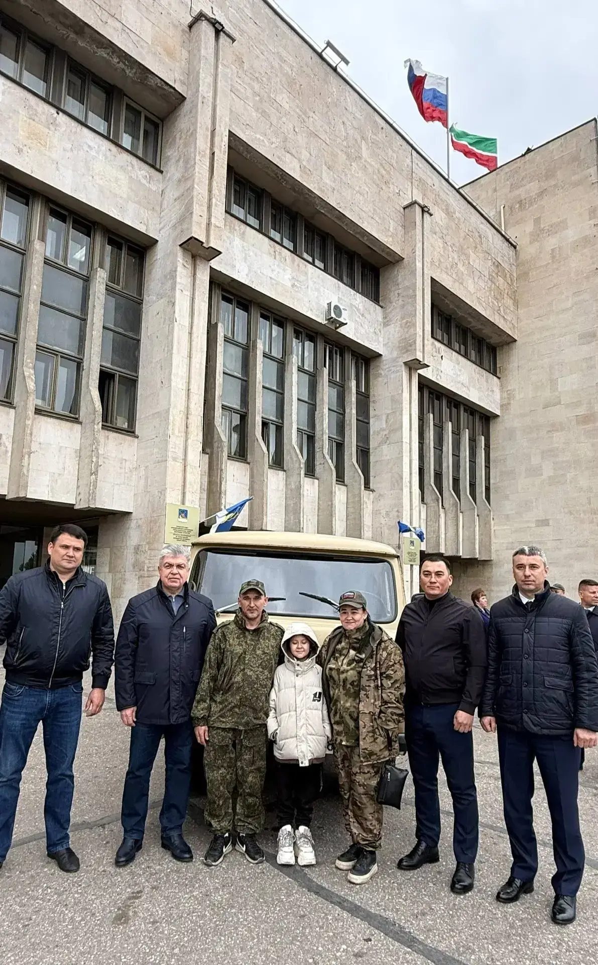 УАЗ с гуманитарными грузами отправился из Челнов в зону СВО