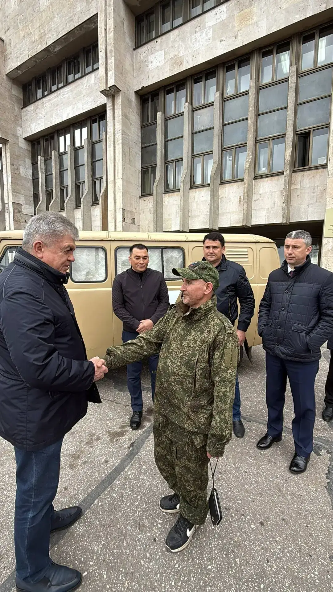 УАЗ с гуманитарными грузами отправился из Челнов в зону СВО