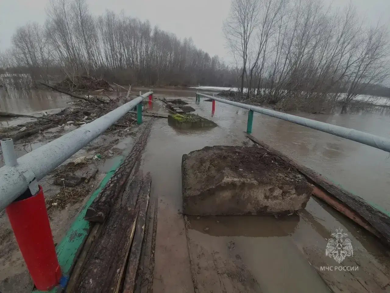 В Татарстане подтопило пятый низководный мост