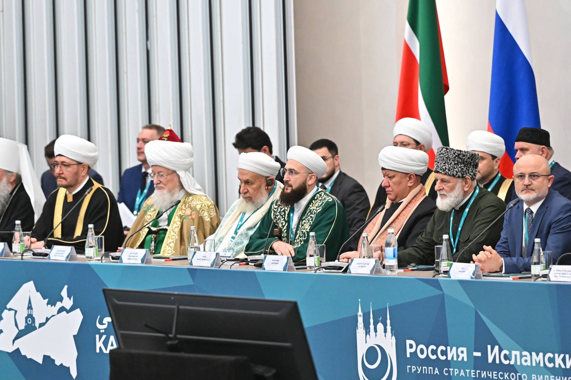 Минниханов: отношения между Россией и странами ОИС стали более конструктивными