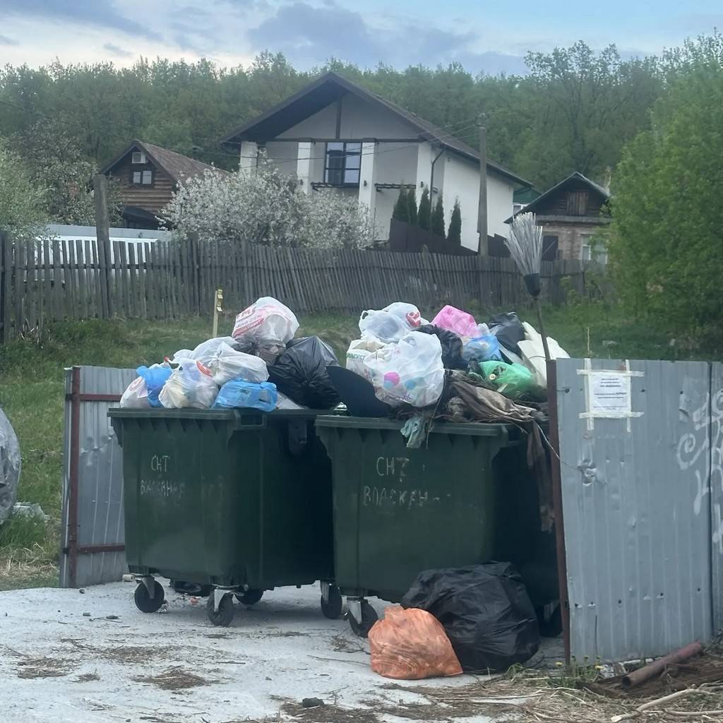 Платят по три раза: мусорщики в Казани закошмарили дачников счетами