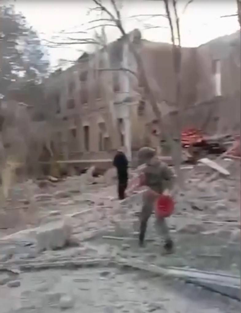 Появилось видео последствий удара по штабу сухопутных войск ВСУ в Киеве