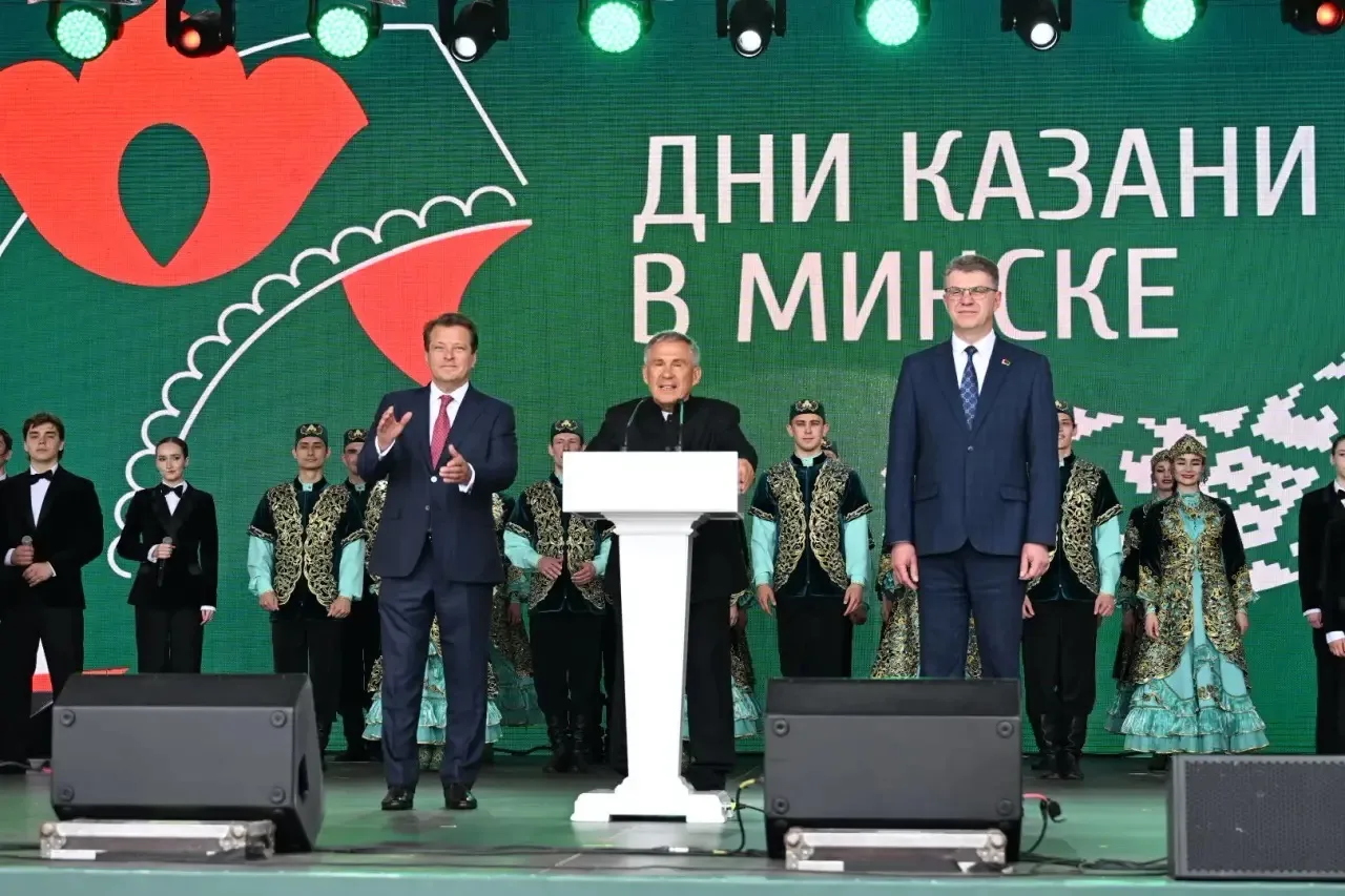 Минниханов посетил фестиваль «Вкусная Казань» в Минске