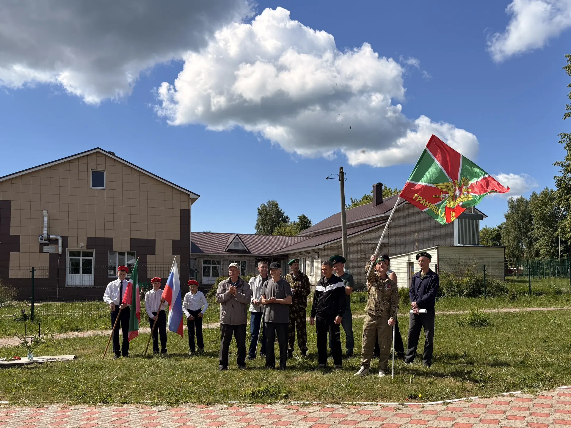 В День пограничника в Лаишевском районе торжественно открыли пограничный столб