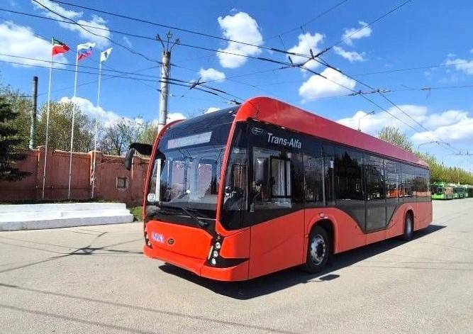 Новый троллейбус с автономным ходом пройдет испытания на четырех маршрутах в Казани