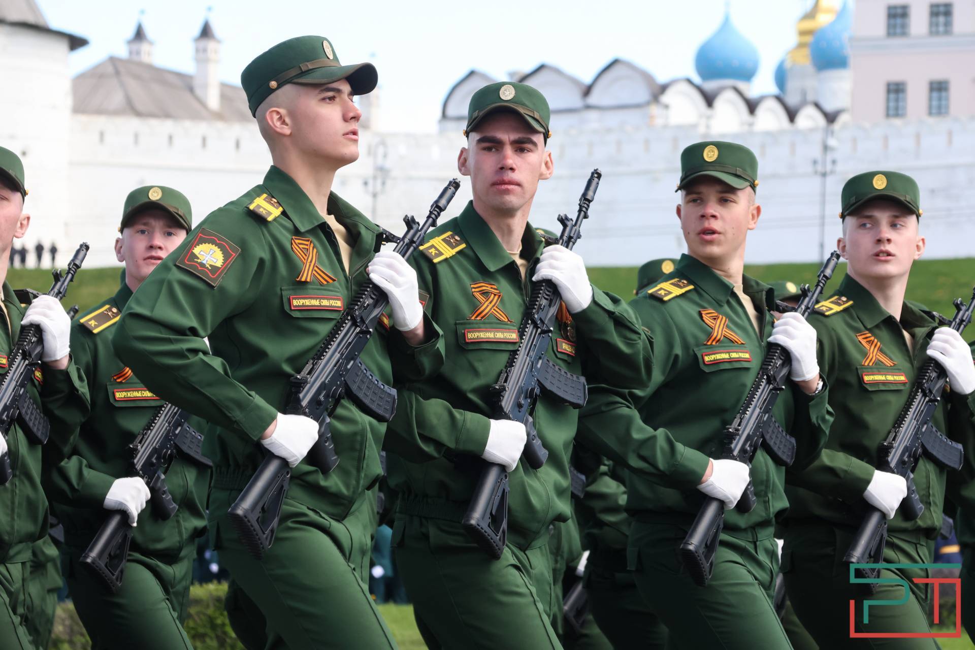 Парад Победы 9 мая в Казани