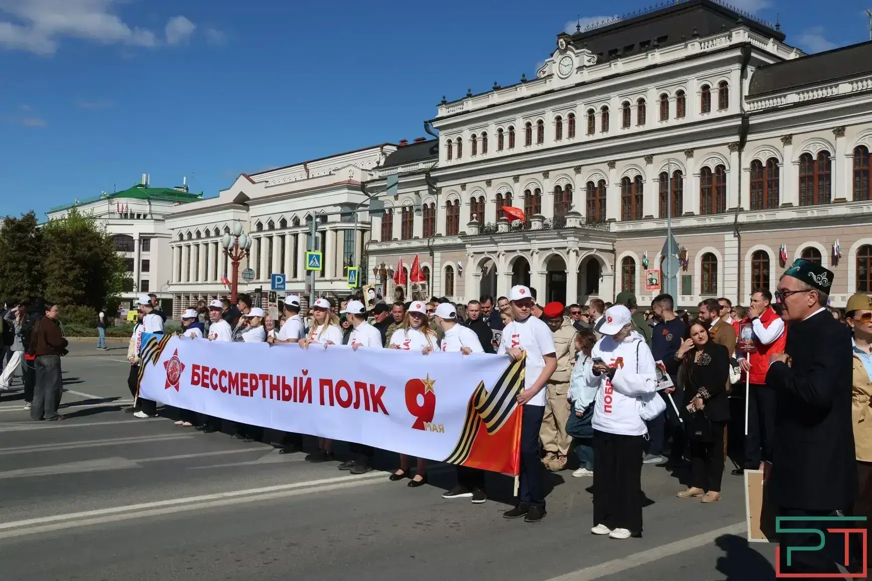 В «Бессмертном полку» в Казани приняли участие 130 тыс. человек